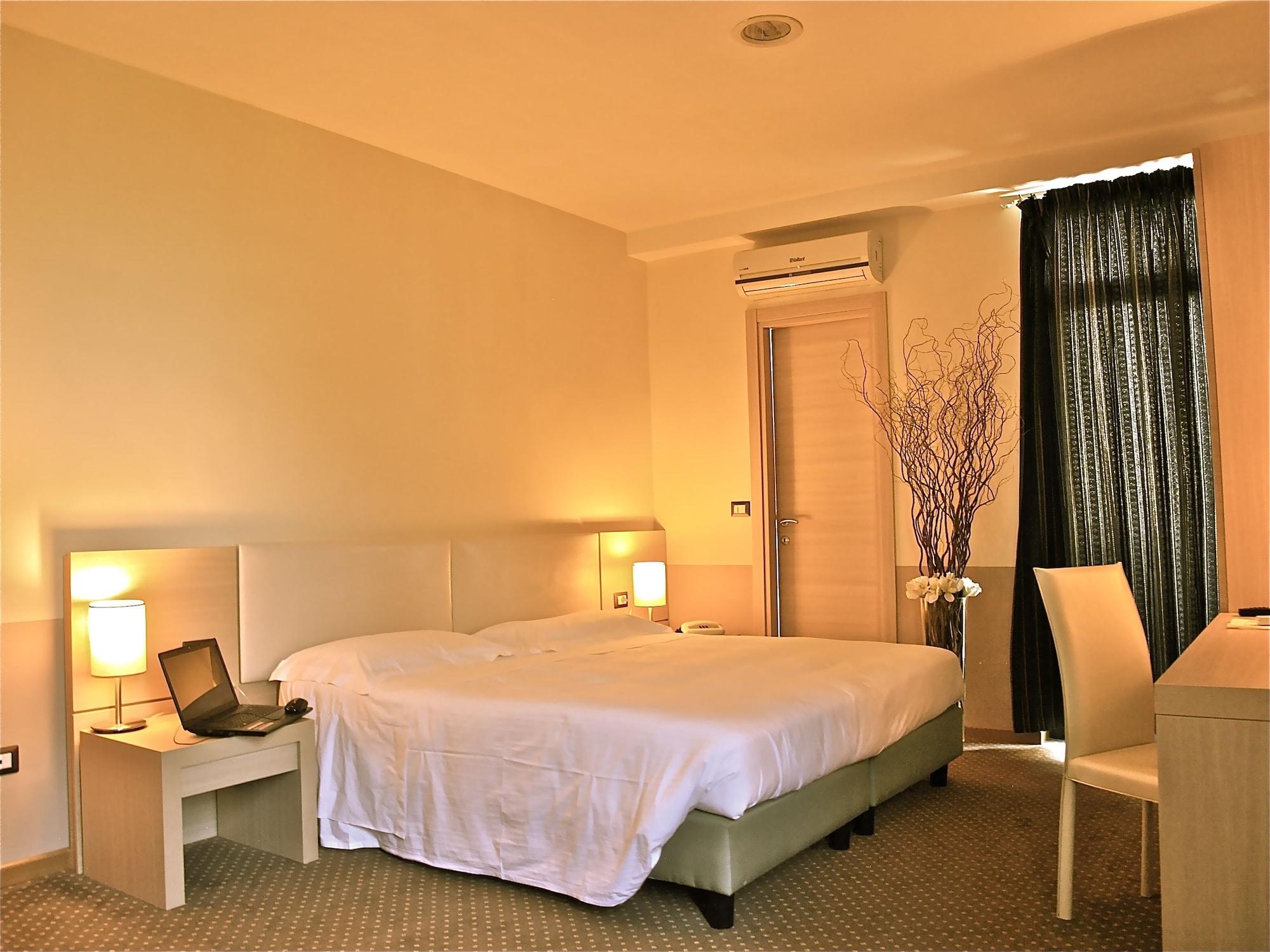 Domus Park Hotel & Spa Frascati Exterior photo